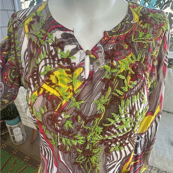 🌴 Embroidered Tunic Flowy Size Small - Picture 2 of 11